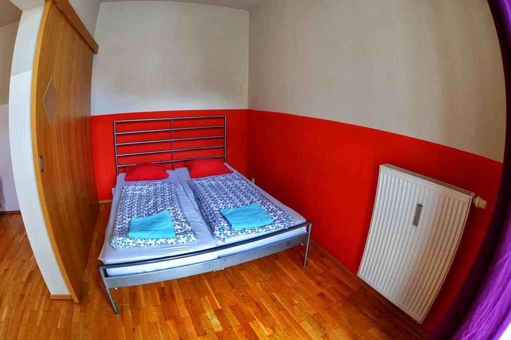 One Hostel Praga